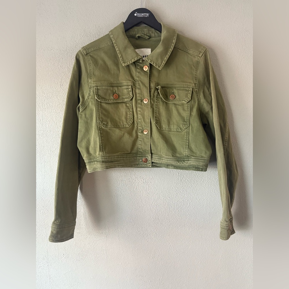 Cropped Olive Green Boden Utility Jacket, Size 10. Excellent Condition.